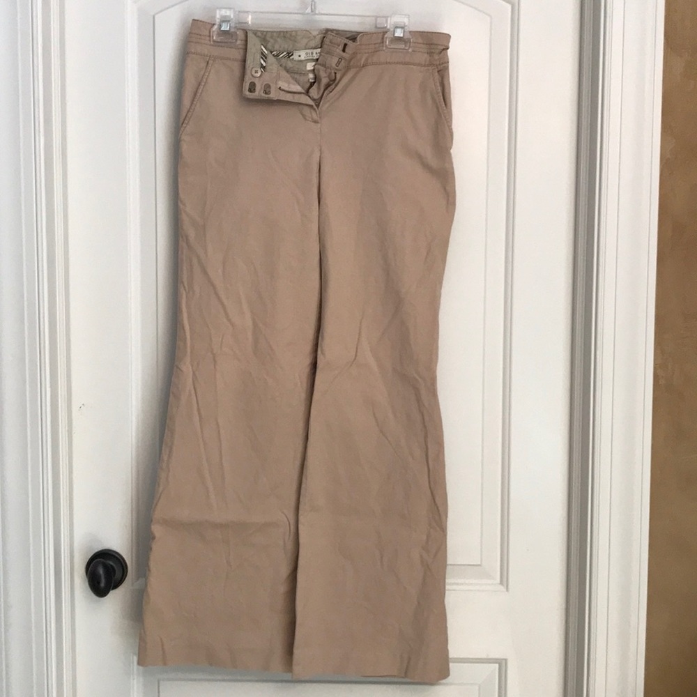 Old Navy khaki pants